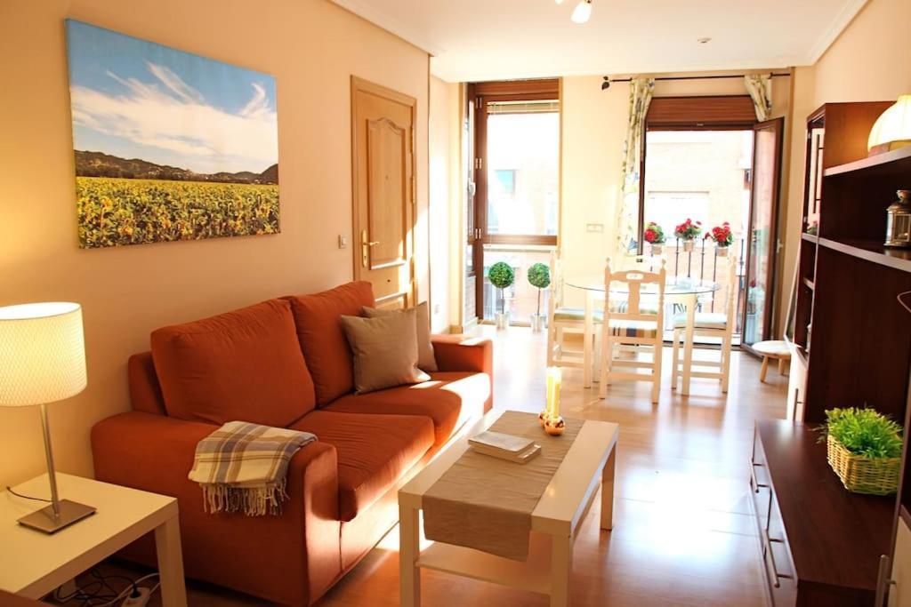 Balcon Con Luz Natural Appartamento